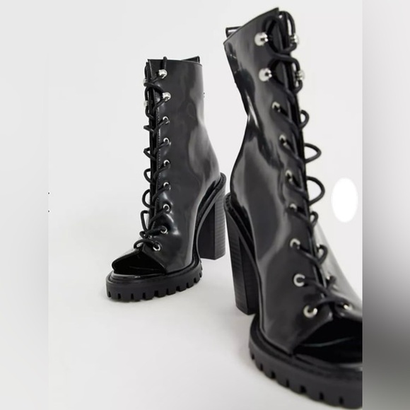 NWOT ASOS DESIGN Emma Black Peep Toe Chunky Lace Up Boots Sz: 7 - Picture 3 of 5